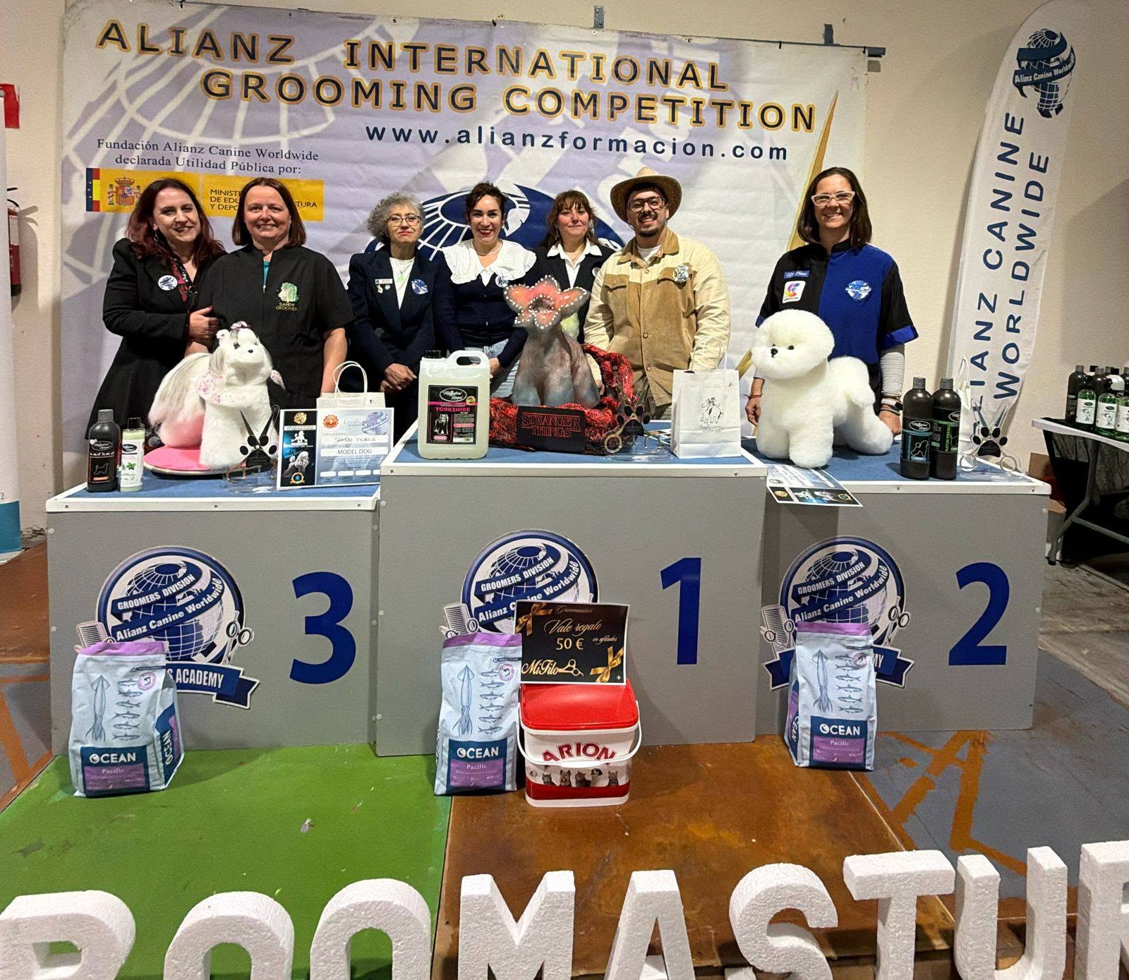 Podium Model Dog Abierta