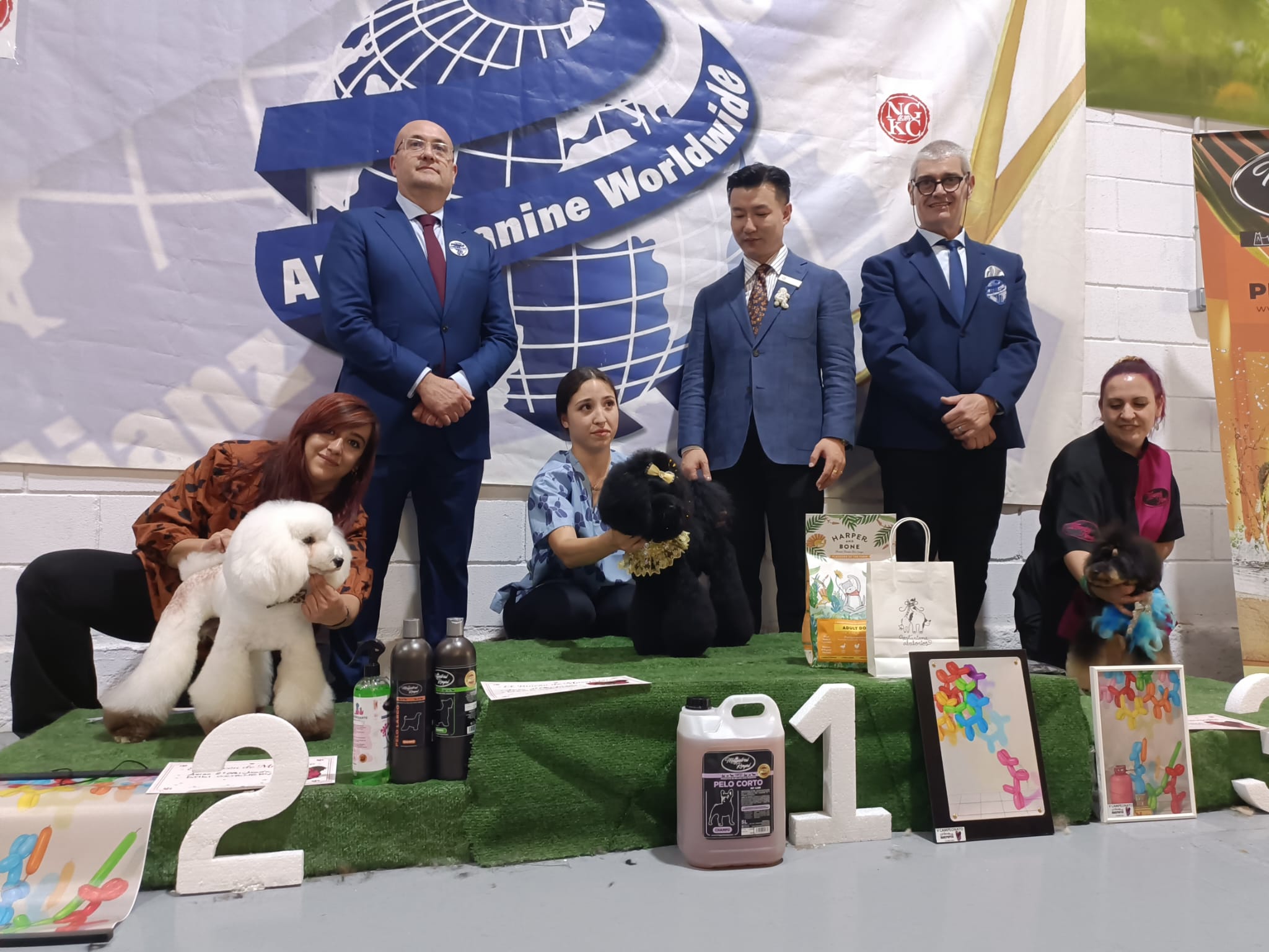 Podium Asian Style